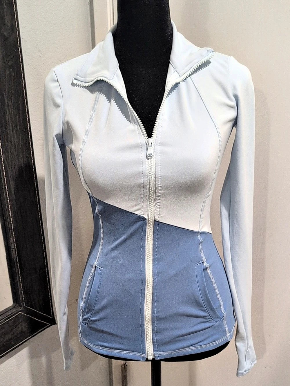 Nova Sport Los Angeles XS Blue White Full Zip Athletic Jacket Activewear